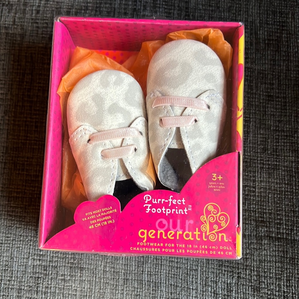NEW Our Generation Purr-fect Footprint 18” Doll Shoes Fits American Girl dolls